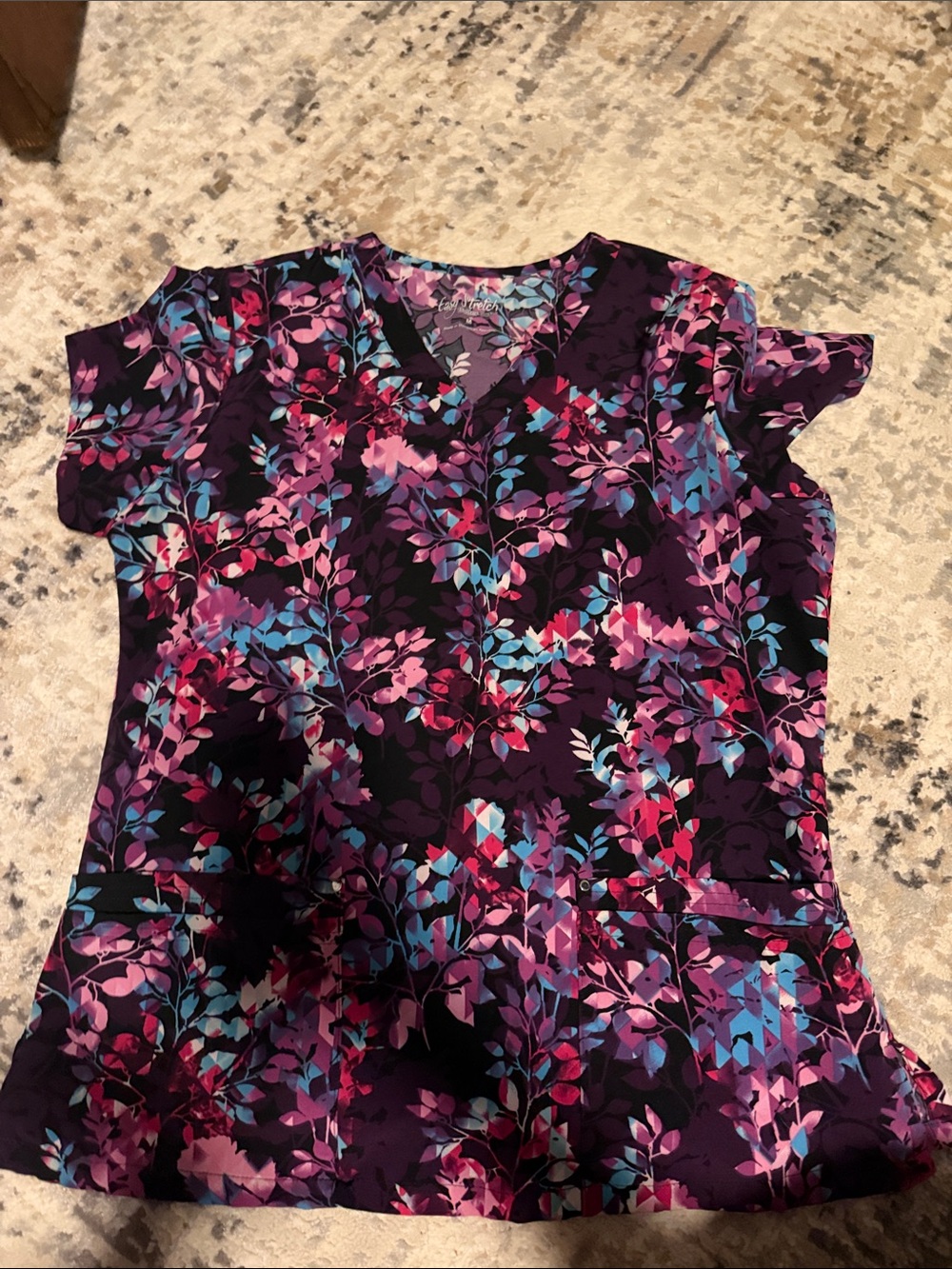 Women’s Floral V-Neck Top in Purple Multi - Lightweight Short Sleeve